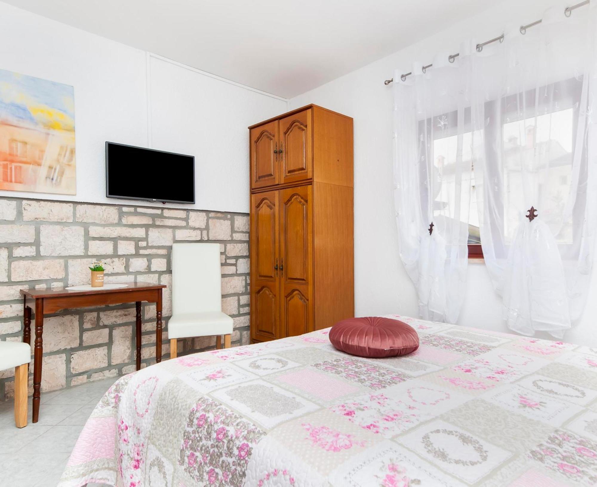 Apartments And Room Silvana Rovinj Luaran gambar