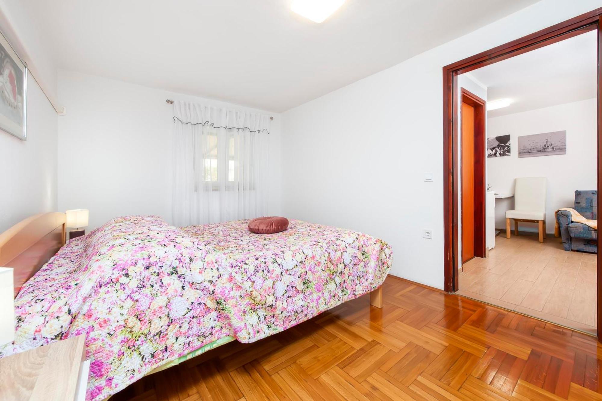 Apartments And Room Silvana Rovinj Luaran gambar