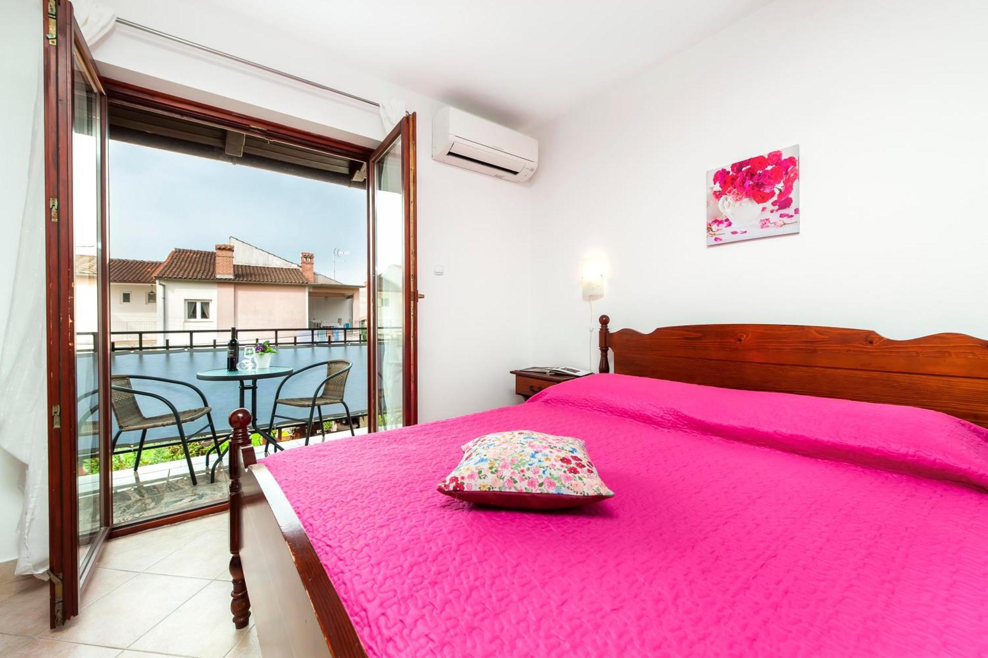 Apartments And Room Silvana Rovinj Luaran gambar