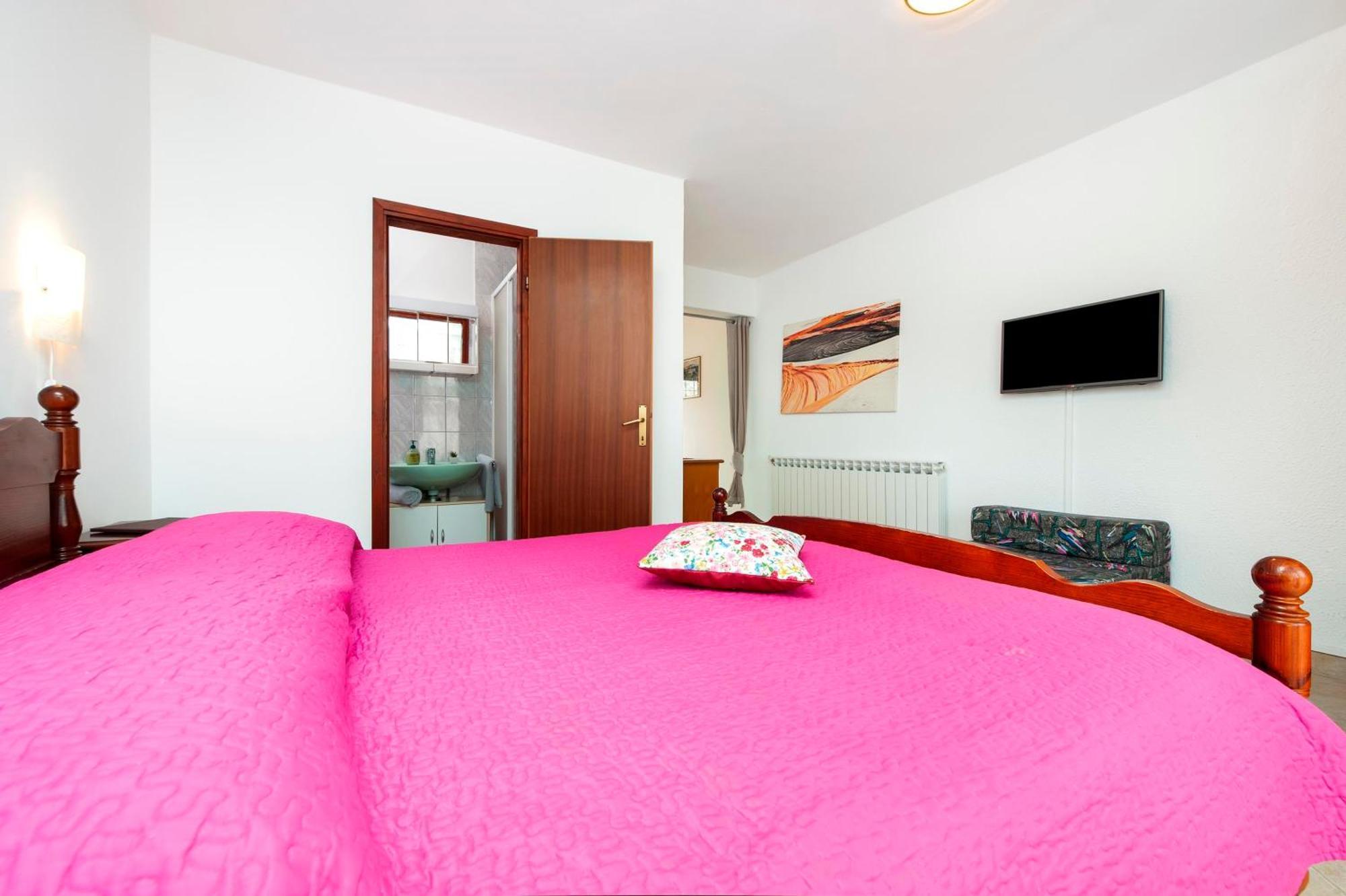 Apartments And Room Silvana Rovinj Luaran gambar